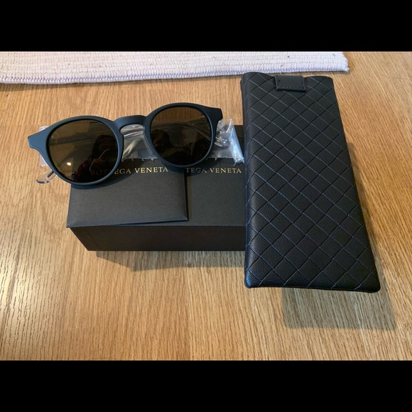 Bottega Veneta Accessories - Brand new Bottega Veneta sunglasses